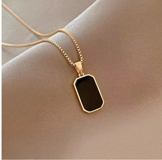 ELEGANT GEOMETRIC SHAPE NECK CHAIN