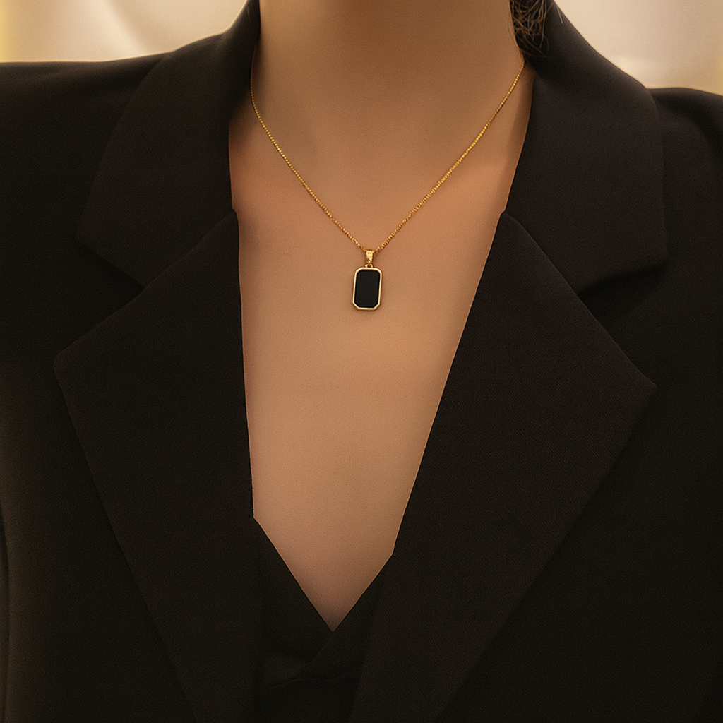 ELEGANT GEOMETRIC SHAPE NECK CHAIN