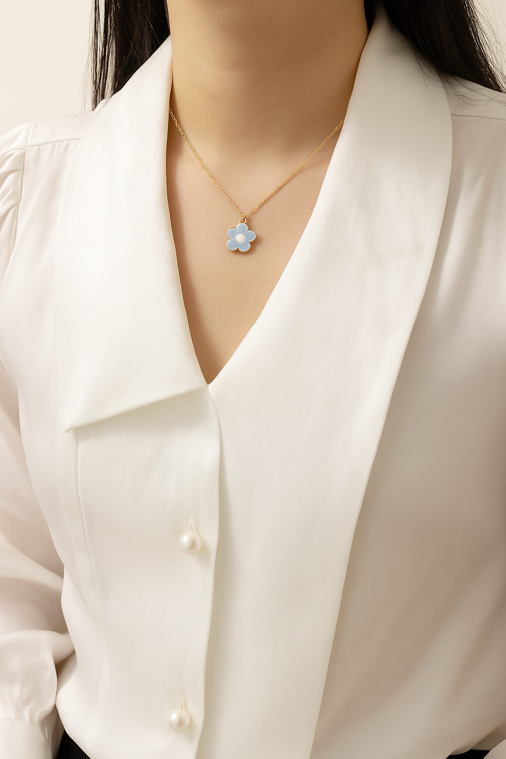 CUTE FLOWER PENDANT