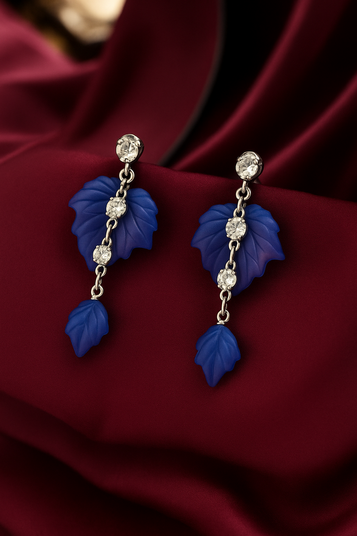 TRENDY EARRING