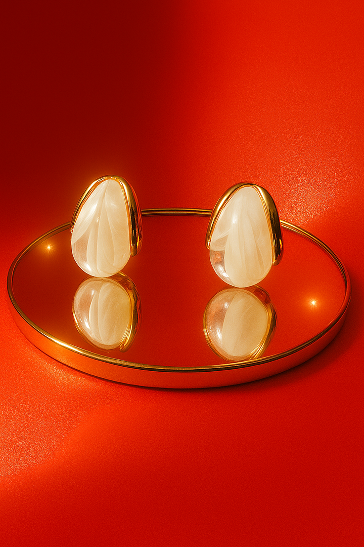 TRENDY EARRING